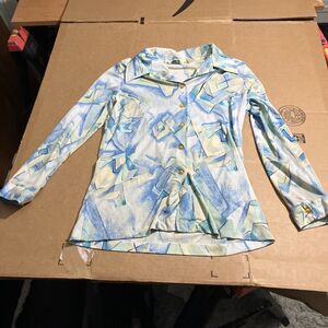 Gingham Girl Shirt Blue Size 18, Geometric Pastel Shirt, Vintage Style,‎ Size 18